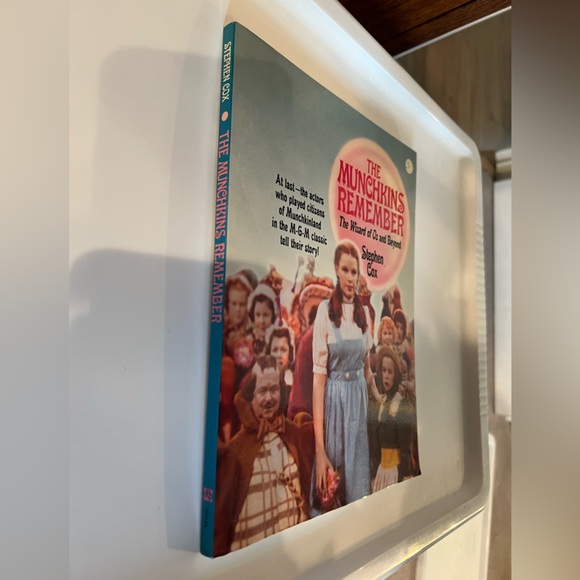 The Munchkins Remember by Stephen Cox 1989 printing - Picture 4 of 5